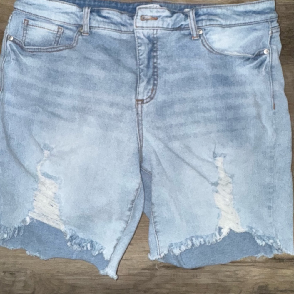 Sofia by Sofia Vergara Blue Jean Shorts Distressed Style